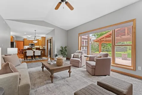 5005 Scenic Oak Drive SW Rochester MN 55902