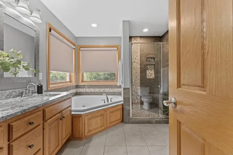 5005 Scenic Oak Drive SW Rochester MN 55902
