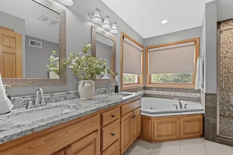 5005 Scenic Oak Drive SW Rochester MN 55902