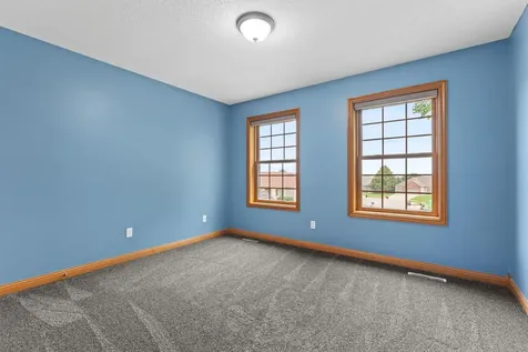5005 Scenic Oak Drive SW Rochester MN 55902
