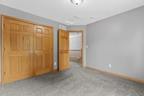 5005 Scenic Oak Drive SW Rochester MN 55902