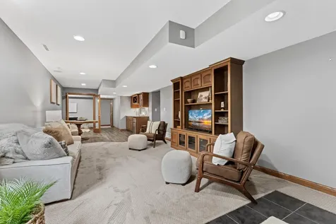 5005 Scenic Oak Drive SW Rochester MN 55902