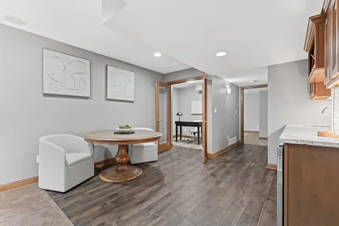 5005 Scenic Oak Drive SW Rochester MN 55902