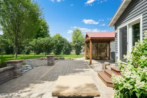 5005 Scenic Oak Drive SW Rochester MN 55902