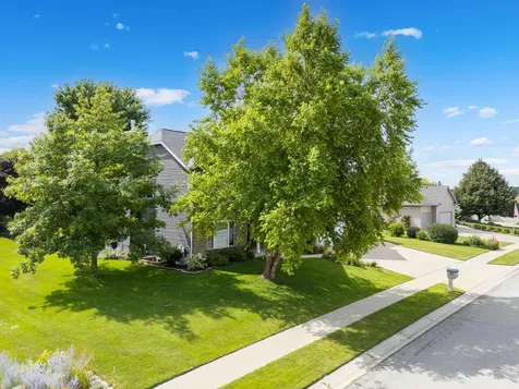 5005 Scenic Oak Drive SW Rochester MN 55902