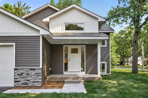 5832 Perry Avenue N Crystal MN 55429