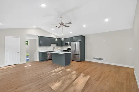5832 Perry Avenue N Crystal MN 55429