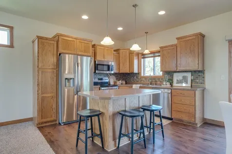 1254 39th Avenue S Moorhead MN 56560