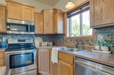 1254 39th Avenue S Moorhead MN 56560
