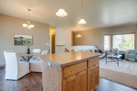 1254 39th Avenue S Moorhead MN 56560