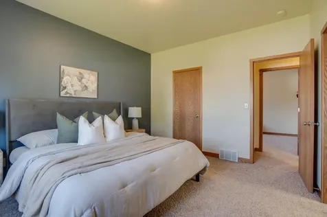 1254 39th Avenue S Moorhead MN 56560