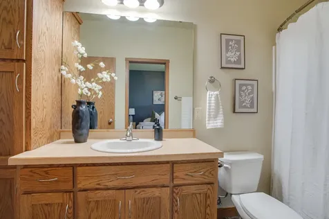 1254 39th Avenue S Moorhead MN 56560