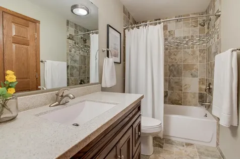 1254 39th Avenue S Moorhead MN 56560
