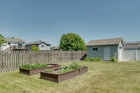1254 39th Avenue S Moorhead MN 56560