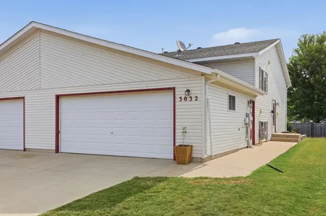 3032 32nd Street S Fargo ND 58103