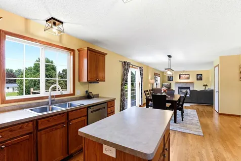 1414 Sunbird Lane Faribault MN 55021