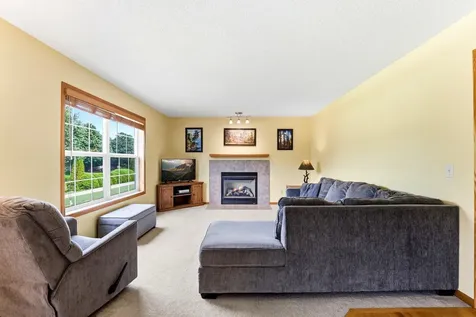 1414 Sunbird Lane Faribault MN 55021