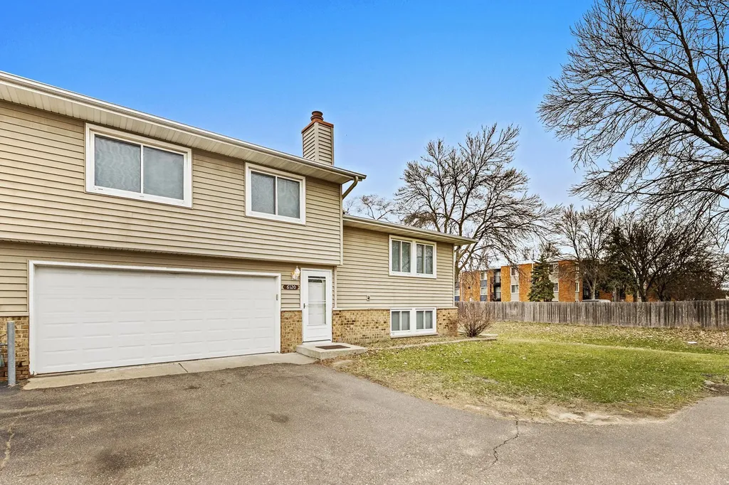 6120 64th Avenue N Brooklyn Park MN 55429