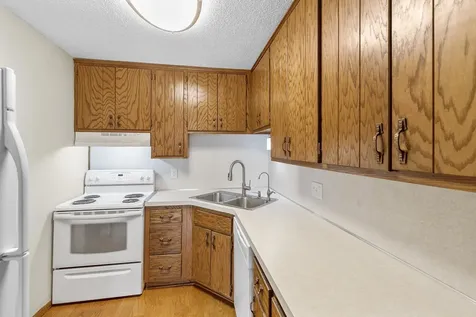6120 64th Avenue N Brooklyn Park MN 55429