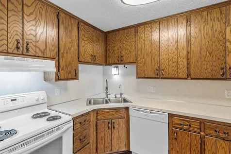 6120 64th Avenue N Brooklyn Park MN 55429