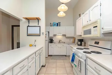 2629 Arrowhead Road S Fargo ND 58103
