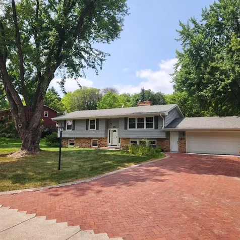 17610 24th Avenue N Plymouth MN 55447