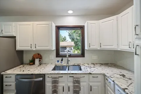 308 Douglas Drive Buffalo MN 55313