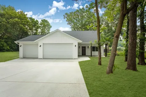 1011 Nokomis Street Alexandria MN 56308