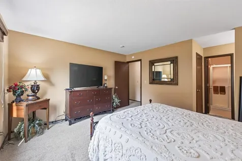 5217 Balmoral Lane Bloomington MN 55437