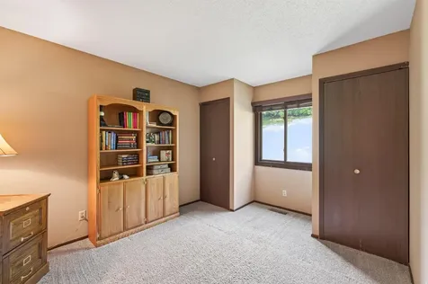 5217 Balmoral Lane Bloomington MN 55437