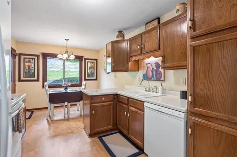 5217 Balmoral Lane Bloomington MN 55437