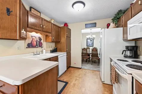 5217 Balmoral Lane Bloomington MN 55437
