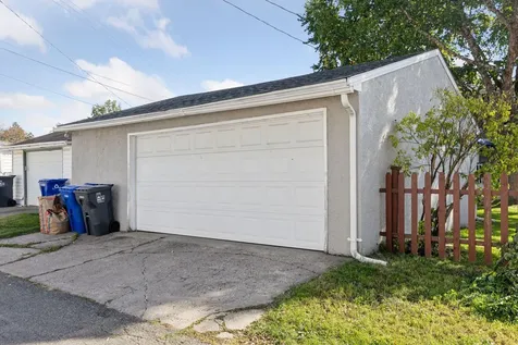 1297 Highland Parkway Saint Paul MN 55116