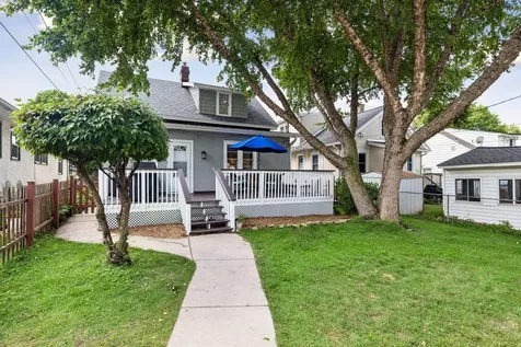 1297 Highland Parkway Saint Paul MN 55116