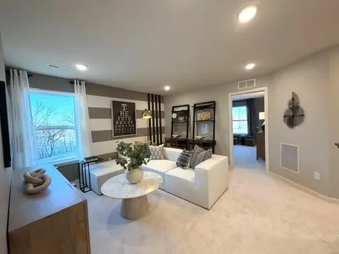 1572 Norbert Lane Shakopee MN 55379