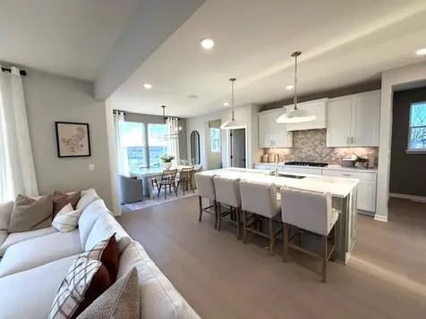 1572 Norbert Lane Shakopee MN 55379