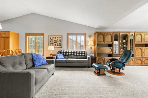 6228 Creekview Lane N Brooklyn Park MN 55443