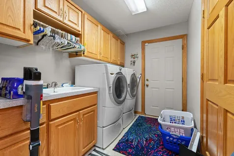 6228 Creekview Lane N Brooklyn Park MN 55443