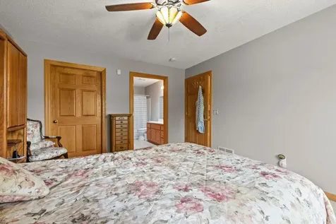 6228 Creekview Lane N Brooklyn Park MN 55443