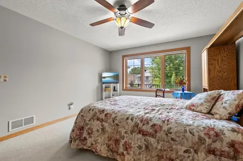 6228 Creekview Lane N Brooklyn Park MN 55443