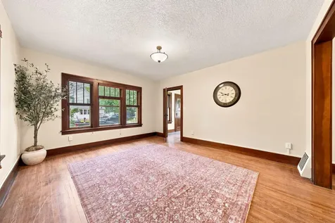 19 12th Street NE Faribault MN 55021