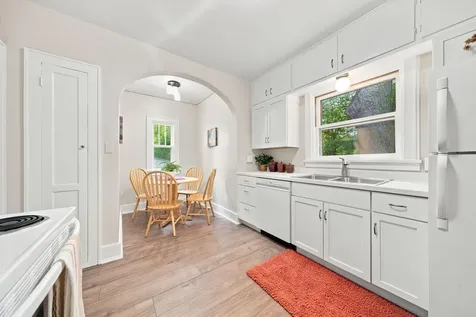 19 12th Street NE Faribault MN 55021