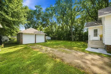 19 12th Street NE Faribault MN 55021