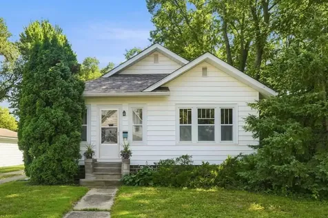 19 12th Street NE Faribault MN 55021