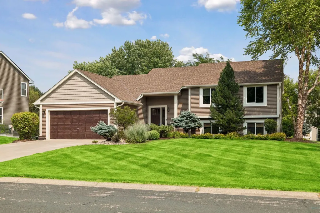 3882 Mersey Way Eagan MN 55123