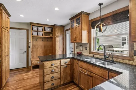 3882 Mersey Way Eagan MN 55123
