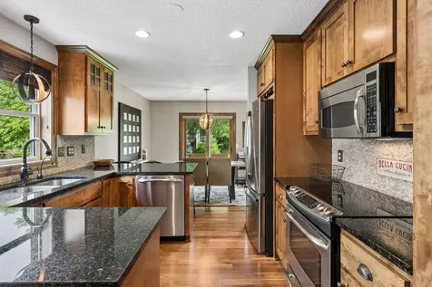 3882 Mersey Way Eagan MN 55123
