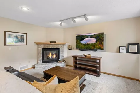 3882 Mersey Way Eagan MN 55123