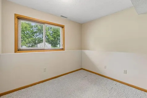 3882 Mersey Way Eagan MN 55123