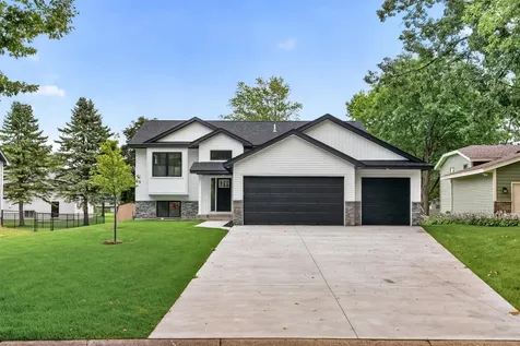 10717 Lincoln Street NE Blaine MN 55434